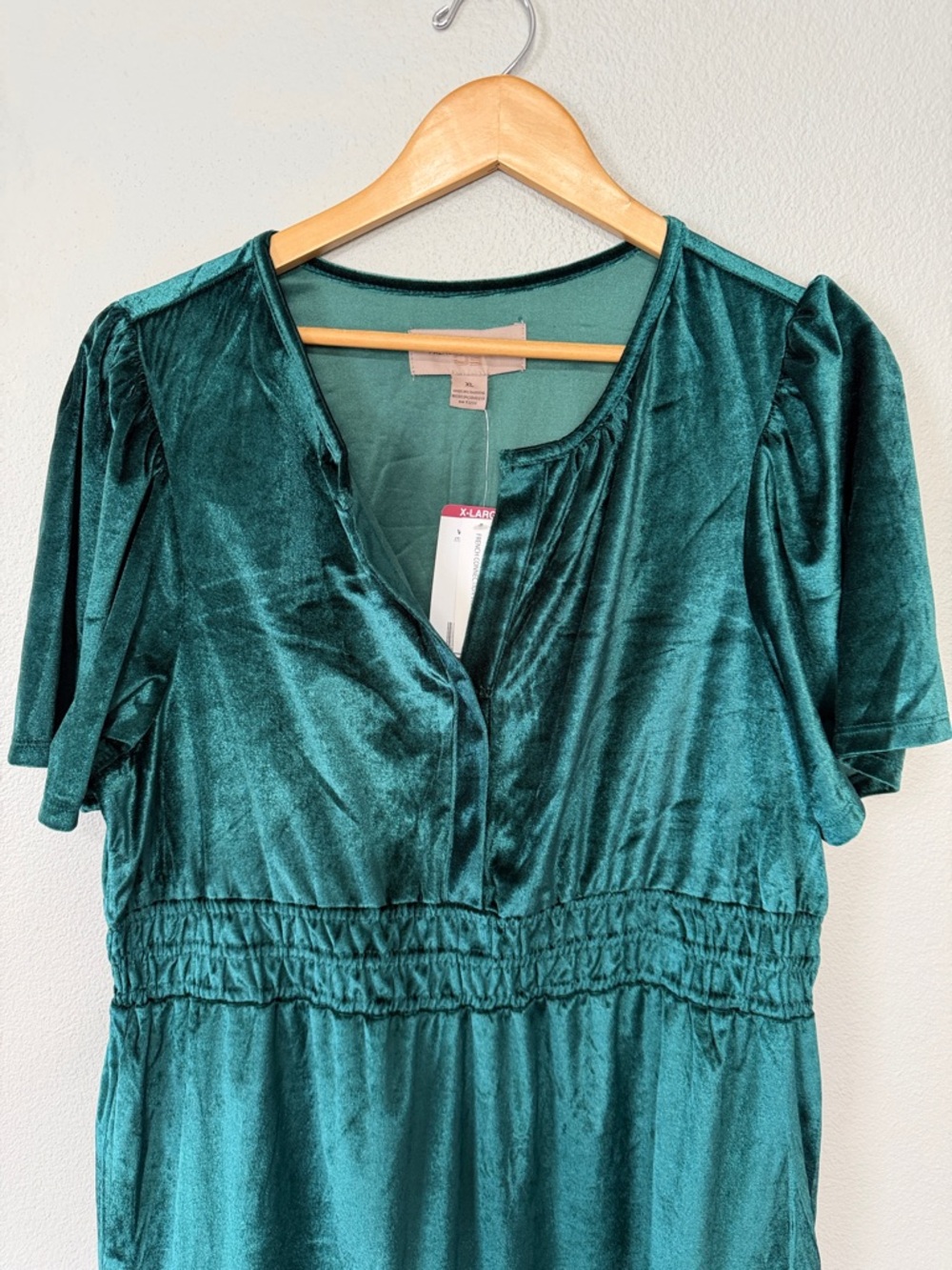 Short Sleeve Velvet Midi Dress in Emerald Green French Connection - Picture 2 of 5